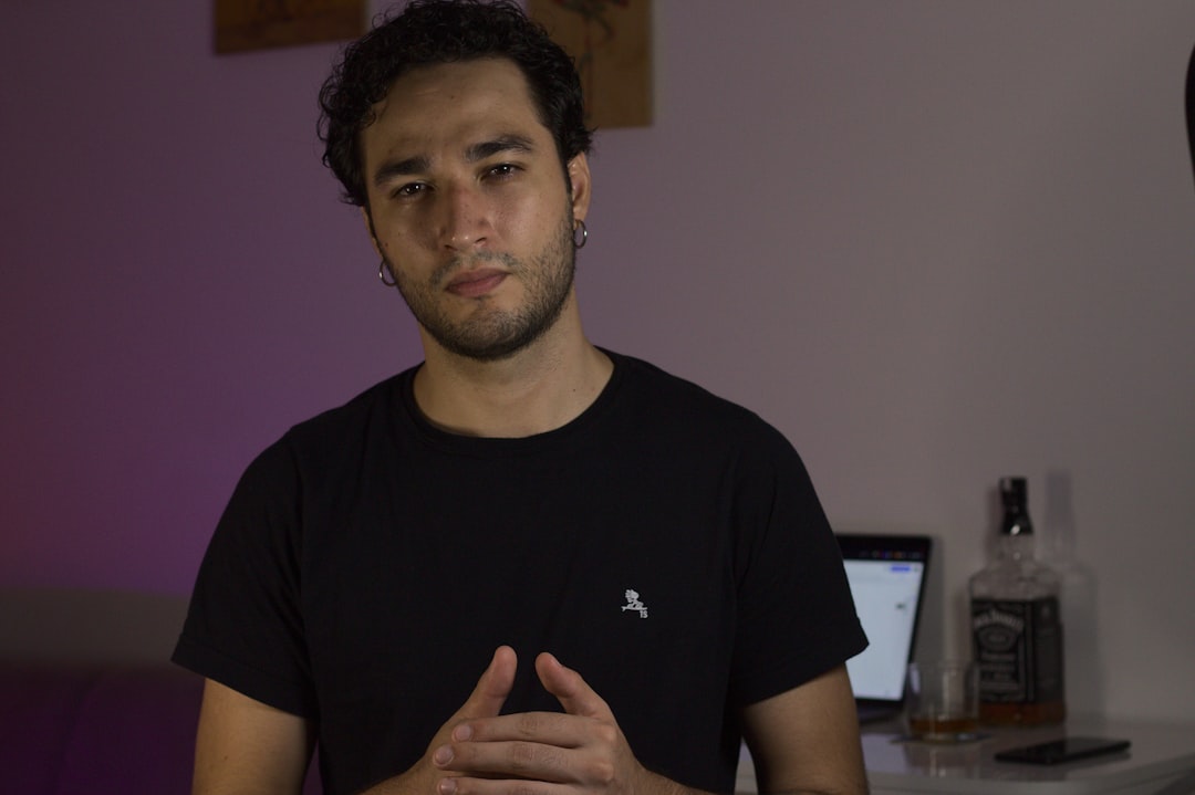 Illustration pour l'article : YouTuber emprisonné pour meurtre de sa copine enceinte